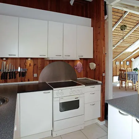 Three-bedroom In Hals 33 *